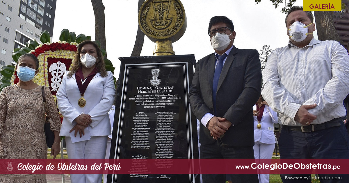 Se realizó la develación de la escultura conmemorativa en homenaje a obstetras héroes de la salud