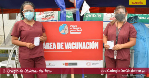 Segunda dosis de la vacuna contra la COVID-19 a obstetras de la práctica privada en el Callao